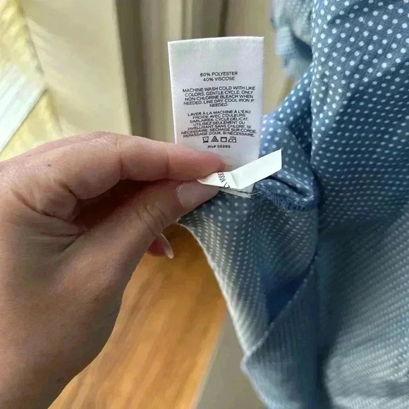 Size M pullover light blue and white polka dot blouse from Express - Picture 7 of 7